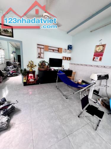 Nhà Thới Tam Thôn - 140m² - 4,35 tỷ hẻm ô tô