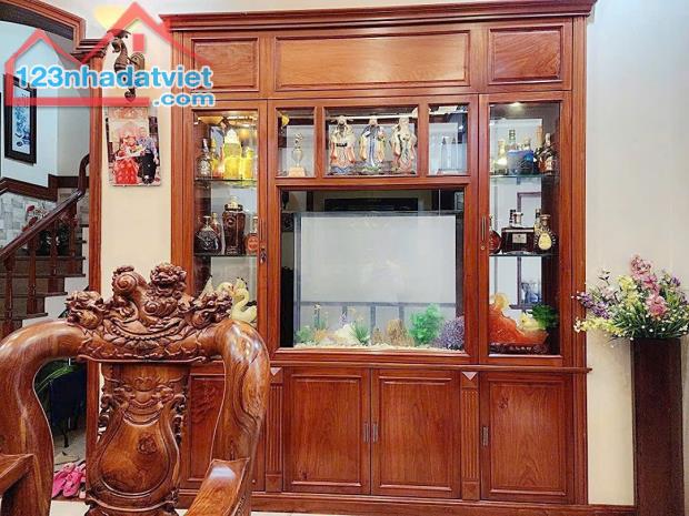 Bán nhà siêu VIP tặng FULL nội thất cao cấp giá tốt