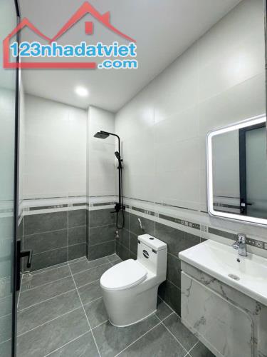 Nhà Riêng Huỳnh Tấn Phát, P.Tân Phú, Quận 7, DT 4x26M, 4PN.Full Nội Thất. Giá 7.9 tỷ. Bán - 5