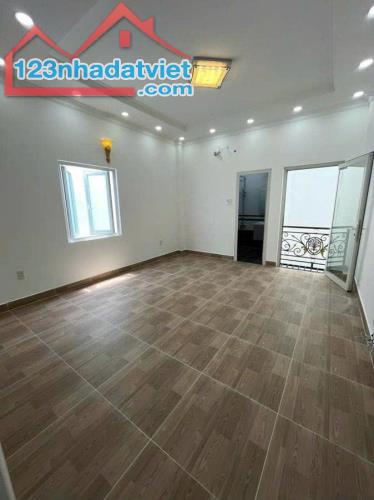 BÁN NHÀ LK4-5 - BÌNH HƯNG HÒA B, BÌNH TÂN, HXH, 100M2,  NHỈNH  4 TỶ - SỔ ĐỎ - 4