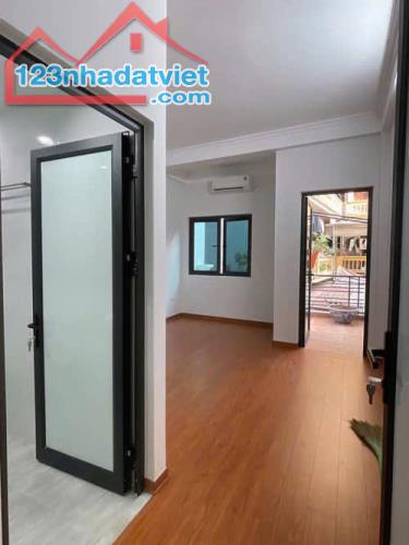 Tòa nhà 10 Tầng tại trung Tâm Ba Đình – 260m2 – 50 Căn hộ - 3 Mặt tiền - 300 tỷ  .