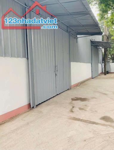 2300m kho xưởng cụm công nghiệp Ngọc Hồi cần cho thuê, container dừng đỗ ngày đêm, 85k/m