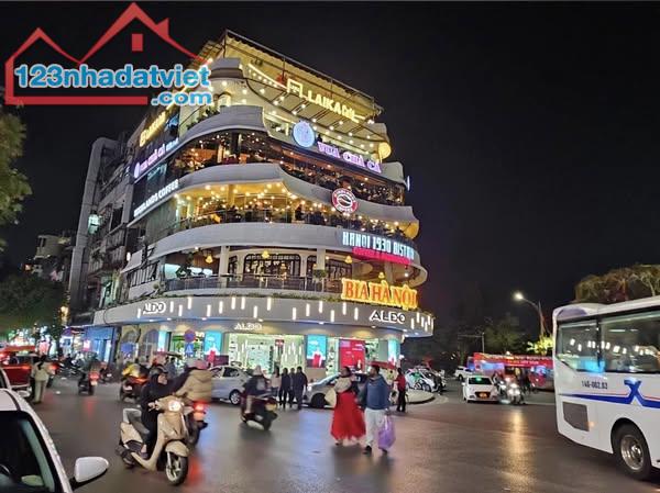 Siêu Phẩm Phố Cổ, View Hồ Gươm Phố Hàng Đào 145m2 4 Tầng, 135 Tỷ, Dòng Tiền 200tr/tháng