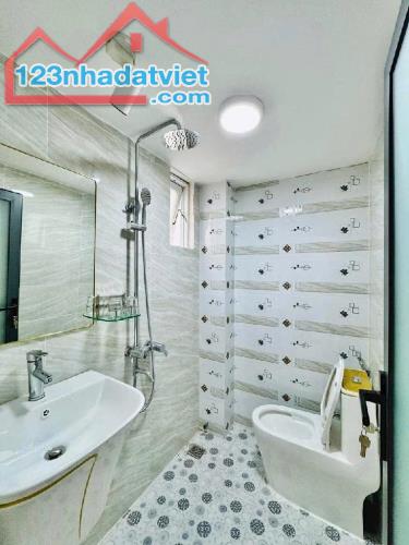 NHÀ MỚI Đón Tết Thống Nhất P16 Gò Vấp, Giá 4.77 tỷ - 2Tầng - 42m2 - Sát MT- Ngay Cityland - 5