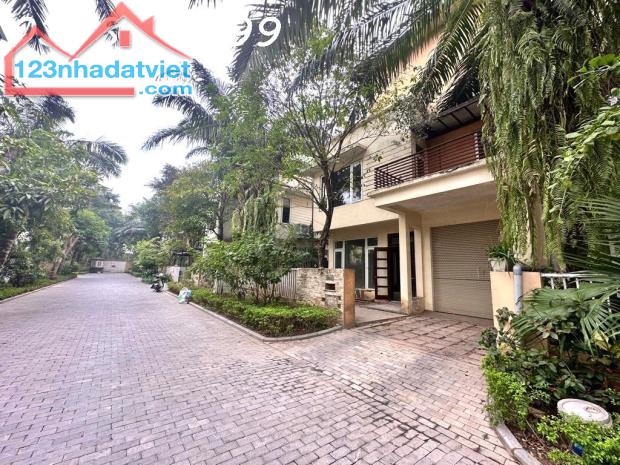 BIỆT THỰ PALM GARDEN, VIỆT HƯNG, 203M, MT 11M, HÀNG XÓM VIN RIVERSIDE, CHỈ 35.4 TỶ