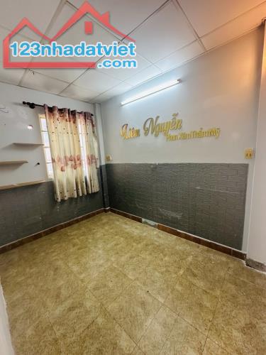 BÁN NHÀ HXH Trần Văn Quang, Tân Bình 2 tầng 60m2 (5,5x11). Nhà đẹp ở ngay. Giá chỉ 6.9 tỷ. - 1