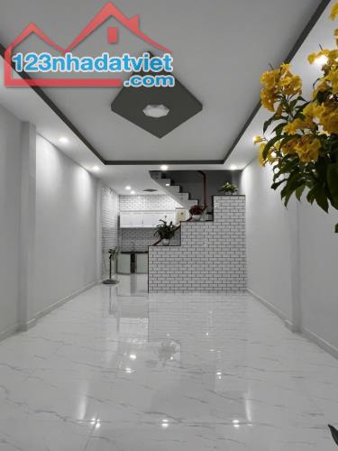 Nhà Bán 50m2 - Mới Đẹp - 2Tầng - Đoạn Lê Văn Quới - 3.5tỷ - Bình Tân