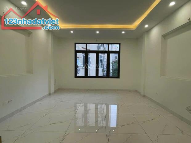 Bán gấp nhà Dương Khuê Cầu Giấy 6 tầng 40m2 mới đẹp, ô tô tránh nhau, cho thuê, kinh doanh - 4