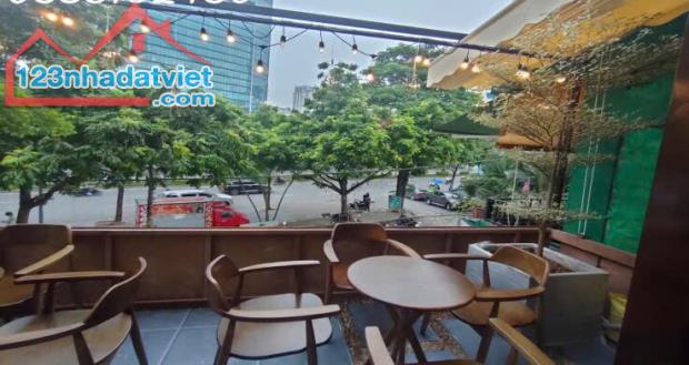 Cho thuê nhà phố Dương Đình Nghệ - Trung Kính 6 tầng 70m2 vỉa hè rộng, tiện mở quán cafe - 1