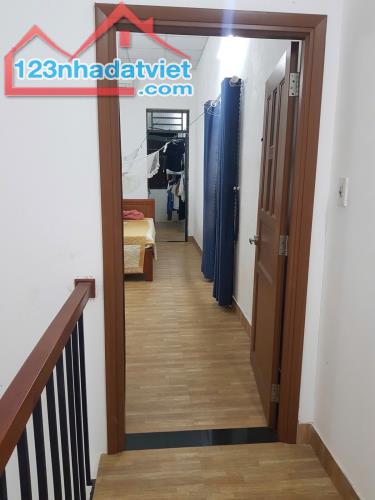 HÀNG HIẾM-GIÁ RẺ! Lạc Long Quân gần chợ Hòa Khánh, kiệt ô tô, 80m² - 2 TẦNG, chỉ nhỉnh 2tỷ - 3