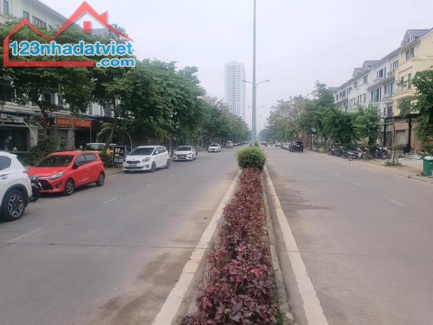 NHÀ ĐẸP, XUÂN TẢO, BẮC TỪ LIÊM: 55M x4T, MT 4,6M, GIÁ 9,9 TỶ.