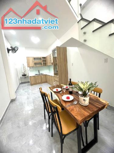 📢 BÁN NHÀ HẺM XE HƠI 6M - PHAN HUY ÍCH - CHỈ 5.25 TỶ 🏡 Thông tin nhà:  Diện tích: 3x15m