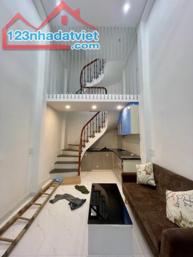 🏡 SIÊU PHẨM NHÀ GIẢNG VÕ- 22/26M2 -5 TẦNG-  20M RA PHỐ -giá chỉ 5.6 TỶ - 1