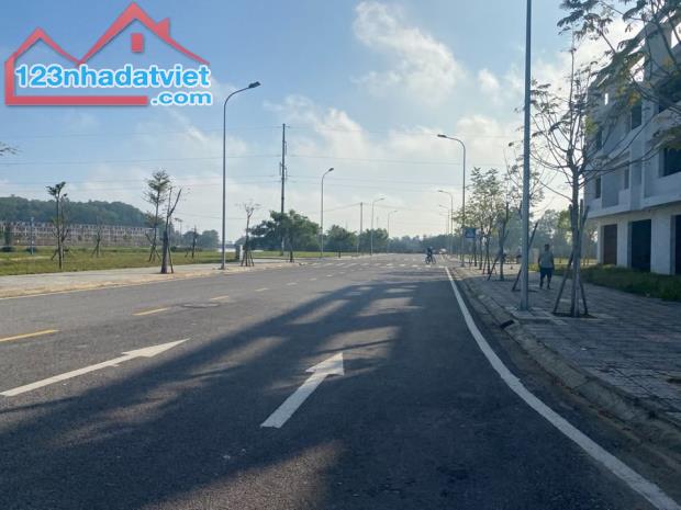 Tôi chính chủ cần bán lô BTSL4, 200m² Tại KĐT Núi Long,Thanh Hóa