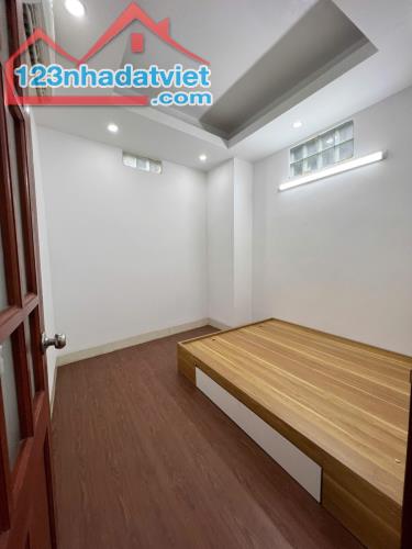 Bán gấp chung cư phố Giáp Nhất, Thanh Xuân, 50m2, 2 ngủ đẹp, chỉ 1.6 tỷ - 2