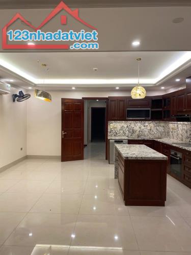 Mặt phố Nhật Chiêu view Hồ Tây 108m2, 5T thang máy, MT6.7m kinh doanh an sinh đỉnh - 2