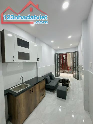 Bán nhà hẻm ô tô Bifnh Tân - 1.8 tỷ, 22m², 3 tầng. - 4