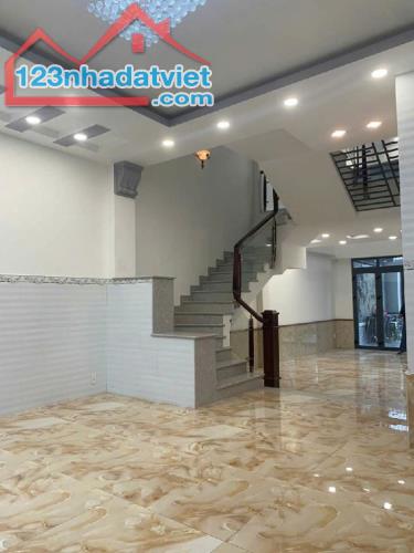 5 tầng 106m2 vị trí đắc địa mặt tiền Huỳnh Thị Đồng 1979 Thị Trấn Nhà Bè, 12.5 tỷ - 2