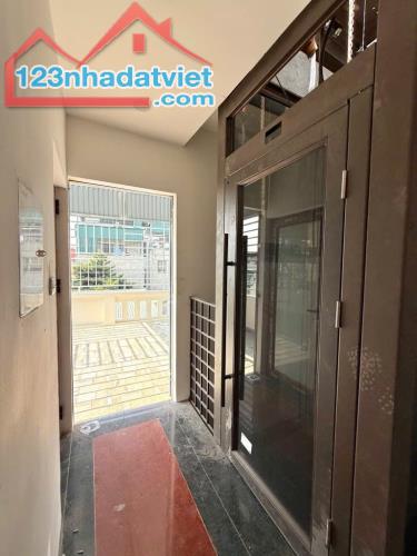 Bán nhà Hào Nam Đống Đa, Vị Trí Đắc Địa, Khung Cột Chắc Chắn, Giá: 11,3 Tỷ, Lh: 0396935190 - 2