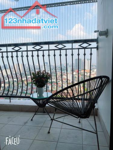 Chính chủ cho thuê căn hộ chung cư tại Royal City, DT55m2 Giá 17tr/th LH 0912733529 - 1