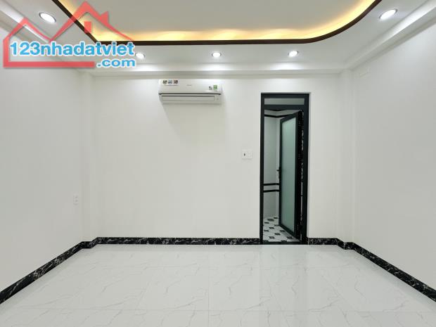 NHÀ ĐẸP 5 TẦNG Đ.THÍCH QUẢNG ĐỨC - HẺM OTO 41m2 - GIÁ 7.6 TỶ - 2