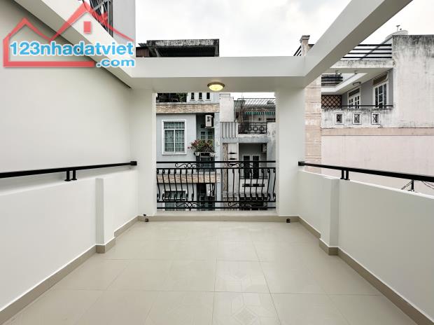 NHÀ ĐẸP 5 TẦNG Đ.THÍCH QUẢNG ĐỨC - HẺM OTO 41m2 - GIÁ 7.6 TỶ - 5