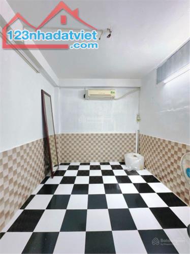 🏠 Bán nhà Đoàn Văn Bơ, Q.4, 54m², 2 tầng, 3PN, 0WC, 3.8 tỷ 🏠 - 2