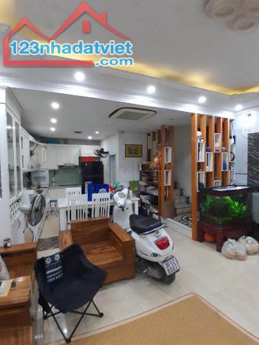 BÁN NHÀ 189 HOÀNG HOA THÁM - 47M² - 5 tầng MT 5,1M - Ô TÔ ĐỖ CỬA - 10,3 TỶ