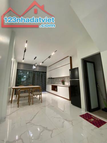 DÂN XÂY FULL NỘI THẤT VIỆT HƯNG 60M2 x 4T MẶT NGÕ THÔNG NỞ HẬU. 8,1TỶ - 2