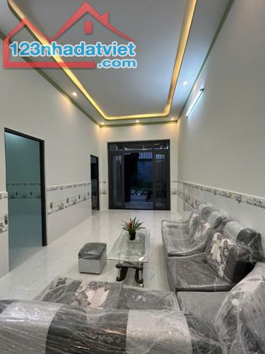 Nhà mới xây 1.35 tỷ/80 m2, đường ô tô - 2