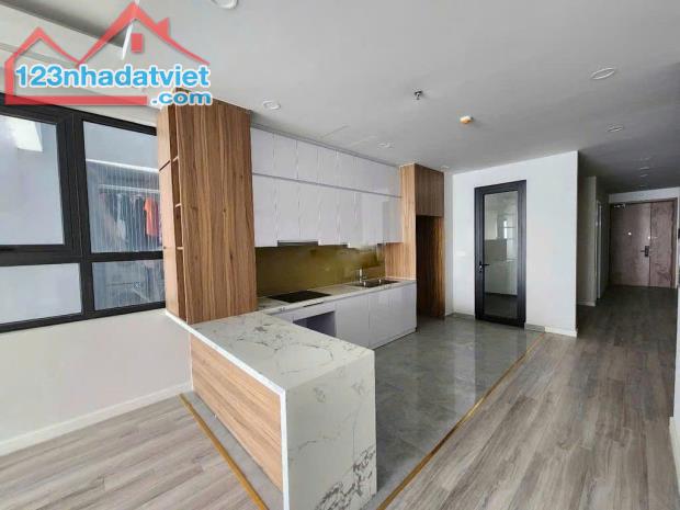 CHO THUÊ CC DIAMOND RESIDENCE LÊ VĂN LƯƠNG, 120M* 3 NGỦ GIÁ 23 TRIỆU.