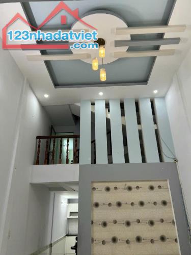 NHÀ B.ÁN CÂY TRÂM P8 GV - GIÁP  QUANG TRUNG - HẺM THÔNG SÁT MẶT TIỀN - DT 48M² - 3 TẦNG - 3