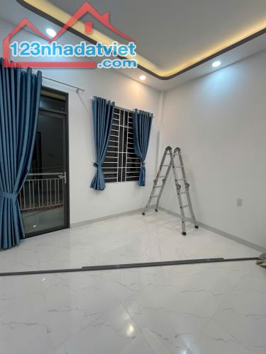 NHÀ 2 TẦNG HOÀ TRUNG, VĨNH HOÀ 41M2, ĐƯỜNG Ô TÔ 5M, 2PN GIÁ 2 TỶ 250 - 3