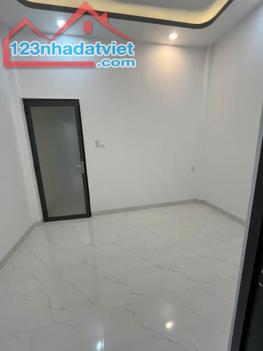 NHÀ 2 TẦNG HOÀ TRUNG, VĨNH HOÀ 41M2, ĐƯỜNG Ô TÔ 5M, 2PN GIÁ 2 TỶ 250 - 4