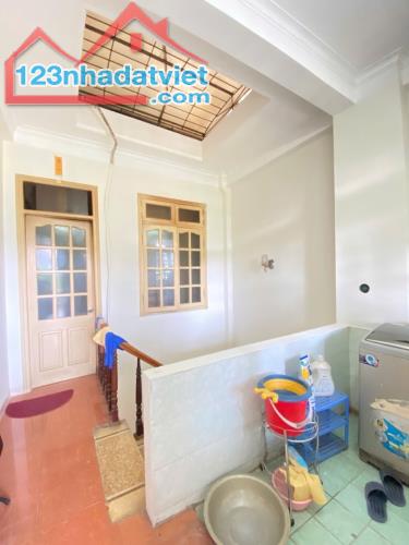 Phân lô view hồ Nghĩa Đô - 40m2 x 4 tầng - ngõ ô tô dừng đỗ ngày đêm - 14,5 tỷ - 4