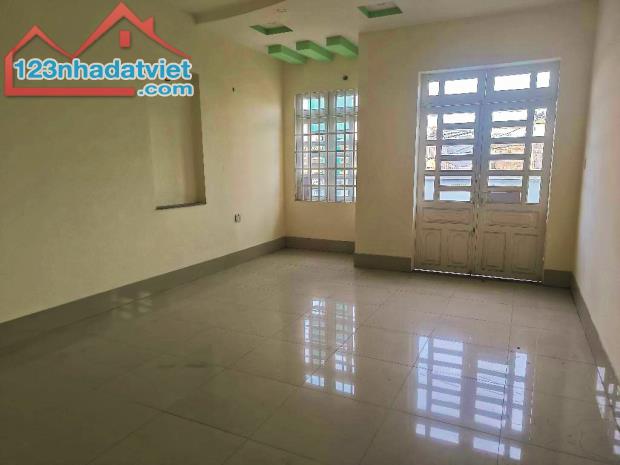 Bán Nhà mặt tiền kinh doanh đa ngành nghề. Linh Xuân,Thủ Đức. DT: 4,75m x 17m. Nhỉnh 11 tỷ - 2