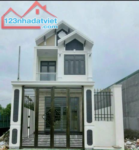 Căn nhà lầu mang phong cách hiện đại gần công ty changshin giá trả trước chỉ 700tr