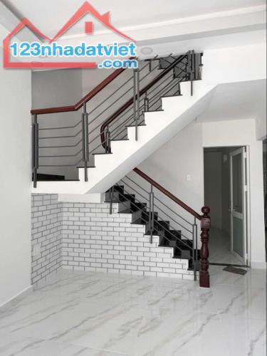 BÁN NHÀ ĐS 13 BHHA-BÌNH TÂN - 65M2 X 3 TẦNG -GIÁ : 5,2 TỶ CÒN TL - 3