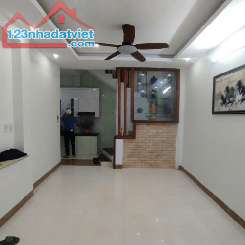 Bán nhà mặt phố Bích Câu, Cát Linh, Đống Đa, 55m², 4 tầng, 8.9 tỷ, sổ đỏ - 1