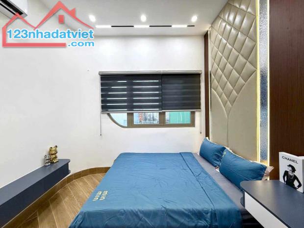 🚀🚀Siêu phẩm‼🏡 2 tầng sân vườn xây mới 100% bảo hành đầy đủ - điện biên phủ , Diện tích - 3