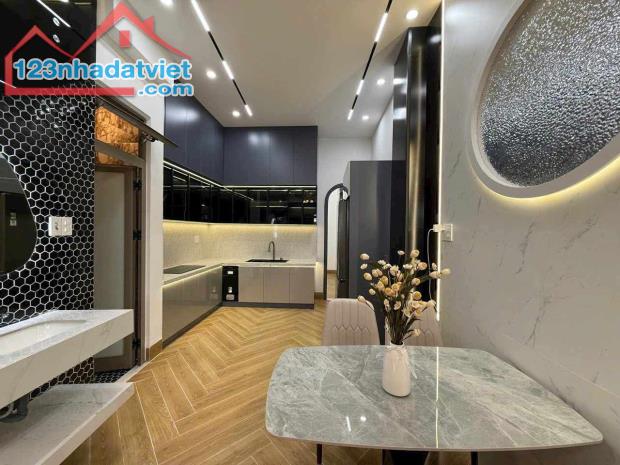 🚀🚀Siêu phẩm‼🏡 2 tầng sân vườn xây mới 100% bảo hành đầy đủ - điện biên phủ , Diện tích - 4