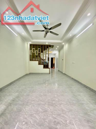 (Hiếm) 4 tỷ 580 có nhà 5T Sổ DT 50m2 ở An Trai Vân Canh, ngay cạnh Ngã Tư Canh, T.Văn Bô - 1