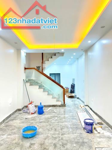 Bán nhà riêng trong ngõ đường Láng, 52m2, 4 tầng