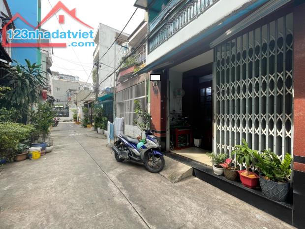 Bán Nhà 65m² Dương Văn Dương Tân Phú - Nhà Hẻm Xe Hơi 4.5m - Chỉ 62 Triệu/M²