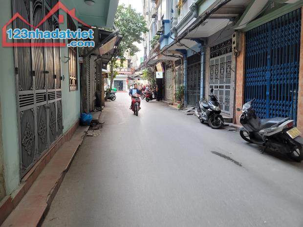 Bán Nhà Đại La 72m2, Mặt Tiền 5m. Ngõ Thông, Oto Vào, Kinh Doanh 15.4 Tỷ