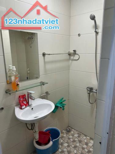 Bán nhà 3 tầng hai ngủ Định Công Thượng 18m2 giá rẻ 1.5 tỷ - 3