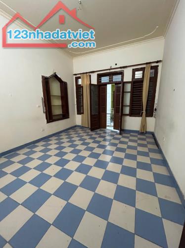 BÁN HOMESTAY TÂY HỒ - 3 MẶT THOÁNG - ĐƯỜNG Ô TÔ TÁI TRÁNH NHAU - 2