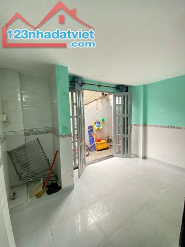 Trung tâm Dương Bá Trạc p1q8 25m2 - chỉ 2,8 tỷ - 3