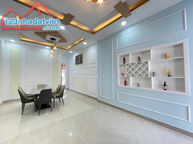 🔥🔥🏡 Bán nhà mặt tiền thạnh Xuân 21 quá đẹp 👍👍  Diện tích 76m (4x19) giá 7.5tỷ   Mô tả - 2