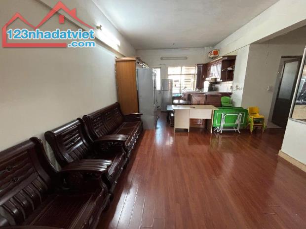 BÁN CHUNG CƯ CAO CẤP KĐT VIỆT HƯNG_LONG BIÊN.  DT: 80m².    Tầng trung.   Giá: 3,4tỷ - 4